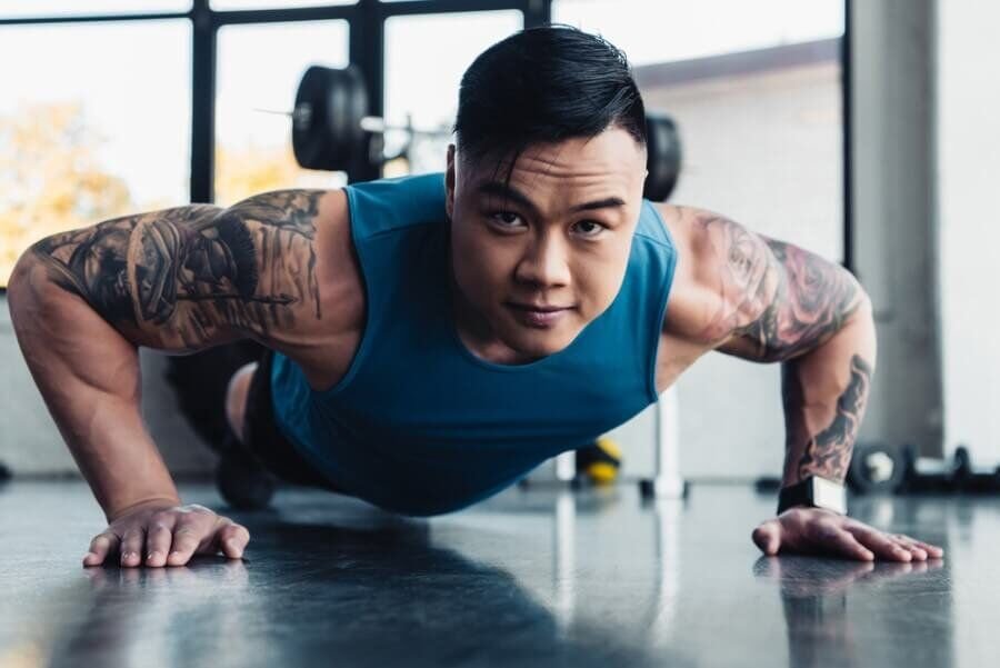 5 Bodyweight Exercises For a Bigger Chest - Calisthenics 101